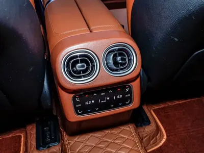 Mercedes-Benz GLC 2025, 41500 км, за 39434.2 USD - фото 24