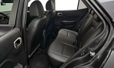 Hyundai Venue 2021, 50864 км, за 10418.7 USD - фото 11