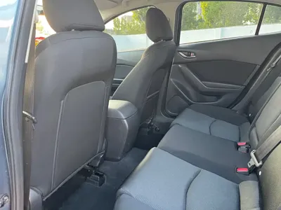 Mazda 3 Axela 2017, 50000 км, за 5373.45 USD