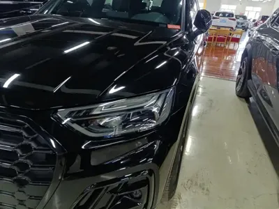 Audi Q5L 2024, 16400 км, за 34328.2 USD