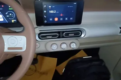 Wuling Hongguang MINIEV 2024, 9900 км, за 7244 USD - фото 20