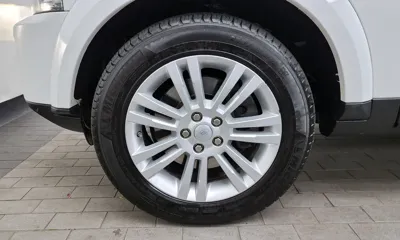 Land Rover Discovery 2016, 101141 км, за 21803.76 USD