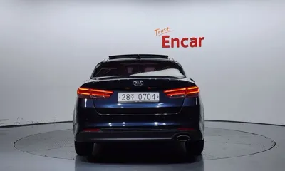 Kia K5 2016, 152276 км, за 4426.82 USD
