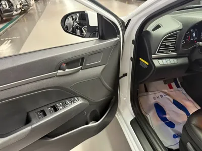 Hyundai Avante 2018, 108262 км, за 4417.13 USD - фото 11