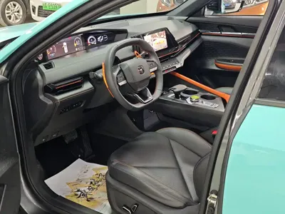 Changan UNI-V 2023, 38000 км, за 11300.55 USD