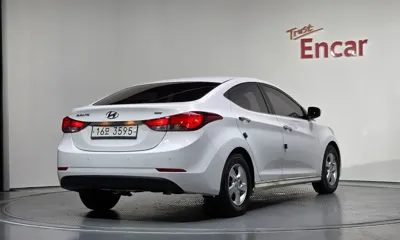 Hyundai Avante 2014, 57449 км, за 2927.4 USD
