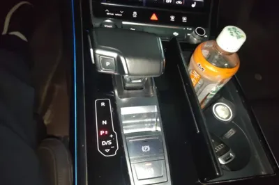 Audi A8 2019, 160500 км, за 46228 USD - фото 17