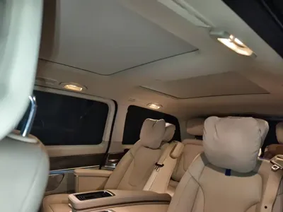 Mercedes-Benz V-Class 2022, 59800 км, за 34854.41 USD - фото 9