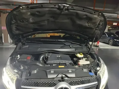 Mercedes-Benz V-Class 2022, 59800 км, за 34854.41 USD - фото 11