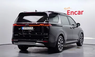 Kia Canival 2023, 60271 км, за 16901.77 USD