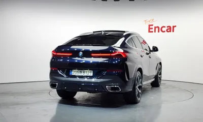 BMW X6 2023, 41790 км, за 55255.78 USD