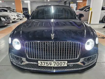 Bentley Flying Spur · 2022 год