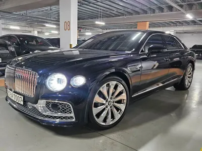 Bentley Flying Spur 2022, 5407 км, за 149622.82 USD