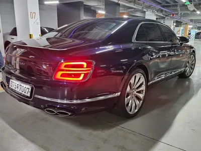 Bentley Flying Spur 2022, 5407 км, за 149622.82 USD