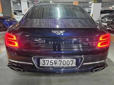 Bentley Flying Spur 2022, 5407 км, за 149622.82 USD