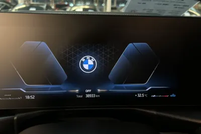 BMW 3 Series 2025, 38900 км, за 30080 USD - фото 9