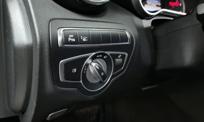 Mercedes-Benz C-Class 2017, 18153 км, за 14614.58 USD - фото 16
