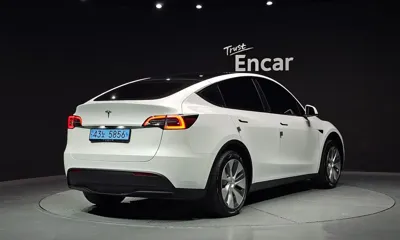 Tesla Model Y 2024, 29661 км, за 26847.81 USD