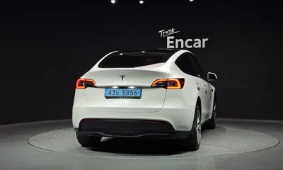 Tesla Model Y 2024, 29661 км, за 26847.81 USD