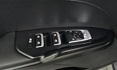 Kia K5 2021, 81283 км, за 11189.18 USD - фото 17