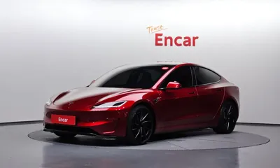 Tesla Model 3 · 2024 год