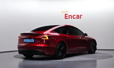 Tesla Model 3 2024, 15893 км, за 39057.37 USD