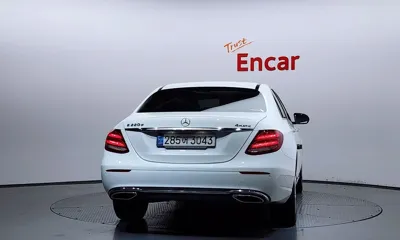 Mercedes-Benz E-Class 2017, 111612 км, за 14136.82 USD