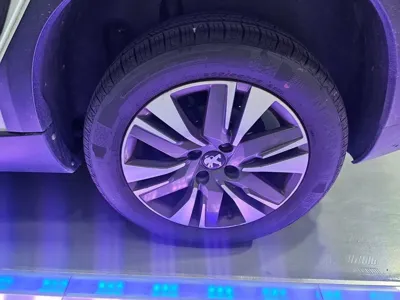 Peugeot 2008 2017, 168411 км, за 3835.4 USD
