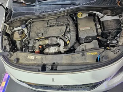 Peugeot 2008 2017, 168411 км, за 3835.4 USD - фото 6