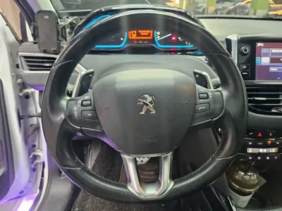 Peugeot 2008 2017, 168411 км, за 3835.4 USD - фото 13