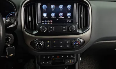 ChevroletGMDaewoo Colorado 2022, 47718 км, за 18511.23 USD - фото 14
