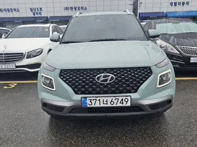 Hyundai Venue 2026, 4650 км, за 14900.88 USD