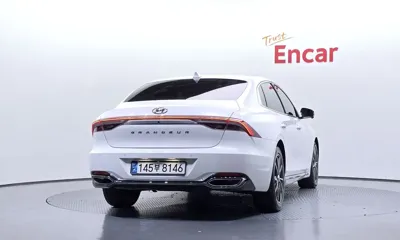 Hyundai Grandeur 2022, 50198 км, за 17649.4 USD