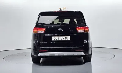 Kia Canival 2016, 143486 км, за 6276.84 USD