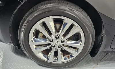 Kia Canival 2016, 143486 км, за 6276.84 USD