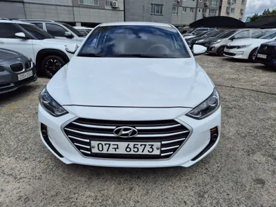 Hyundai Avante · 2017 год