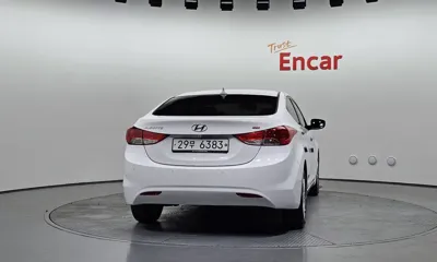 Hyundai Avante 2014, 60630 км, за 4169.38 USD