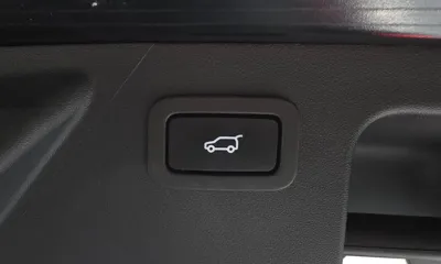 Land Rover Discovery Sport 2018, 155389 км, за 6825.71 USD - фото 20