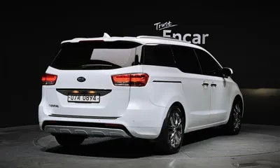 Kia Canival 2016, 146471 км, за 8126.86 USD