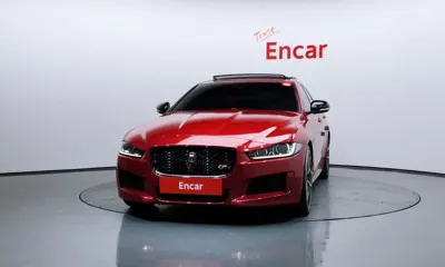 Jaguar XE 2019, 93169 км, за 10831.04 USD