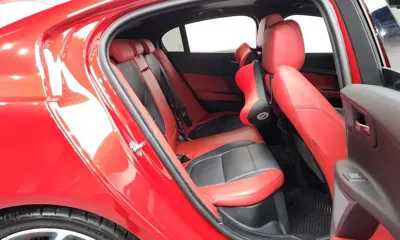 Jaguar XE 2019, 93169 км, за 10831.04 USD - фото 11