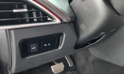 Jaguar XE 2019, 93169 км, за 10831.04 USD - фото 29