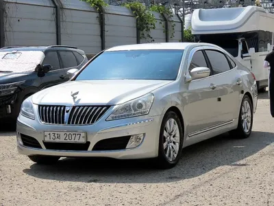 Hyundai Equus 2010, 146200 км, за 4358.58 USD