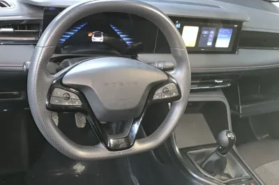 Roewe i5 2023, 26400 км, за 7213 USD - фото 8