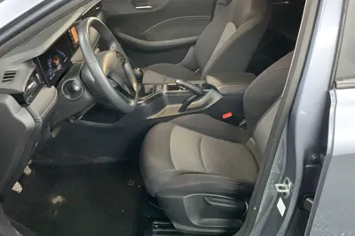 Roewe i5 2023, 26400 км, за 7213 USD - фото 12