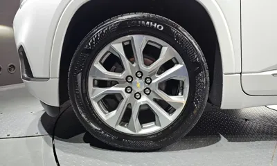 ChevroletGMDaewoo Traverse 2020, 106579 км, за 10758.63 USD
