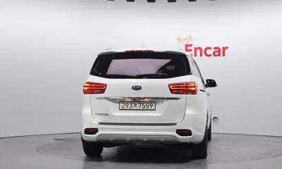 Kia Canival 2019, 114367 км, за 8782.21 USD
