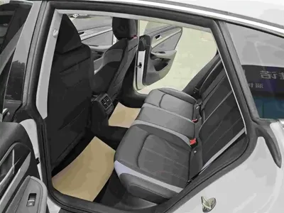 Volkswagen Lamando 2023, 60000 км, за 12624.83 USD