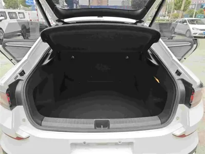 Volkswagen Lamando 2023, 60000 км, за 12624.83 USD - фото 6
