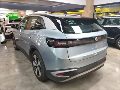 Volkswagen ID.4 X 2024, 10900 км, за 16393.82 USD